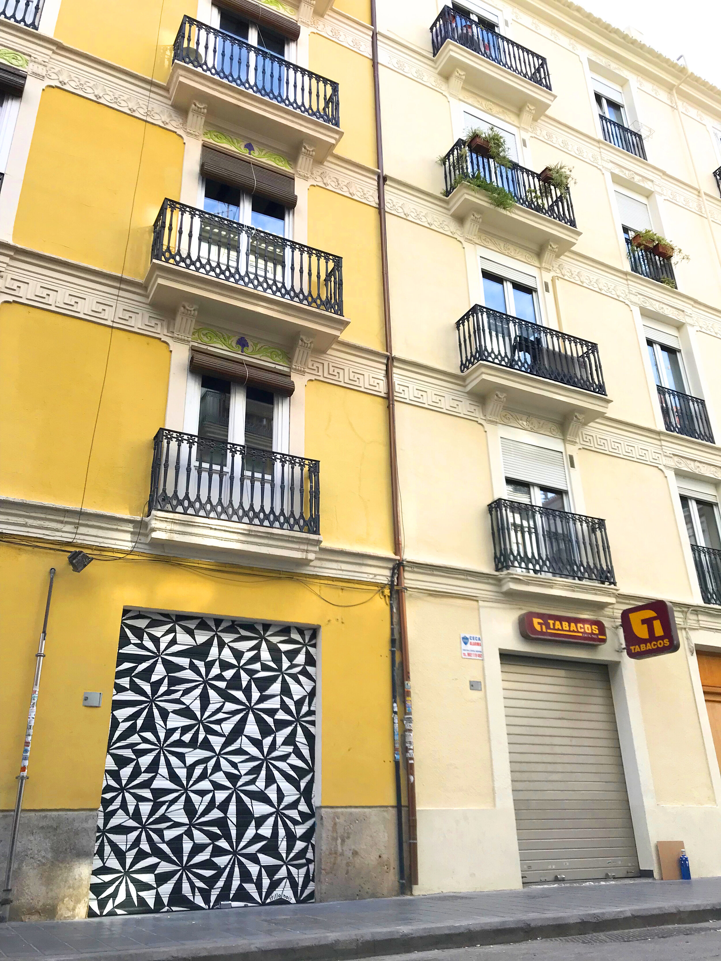 stillonoir_alicehsieh-mural_full-building