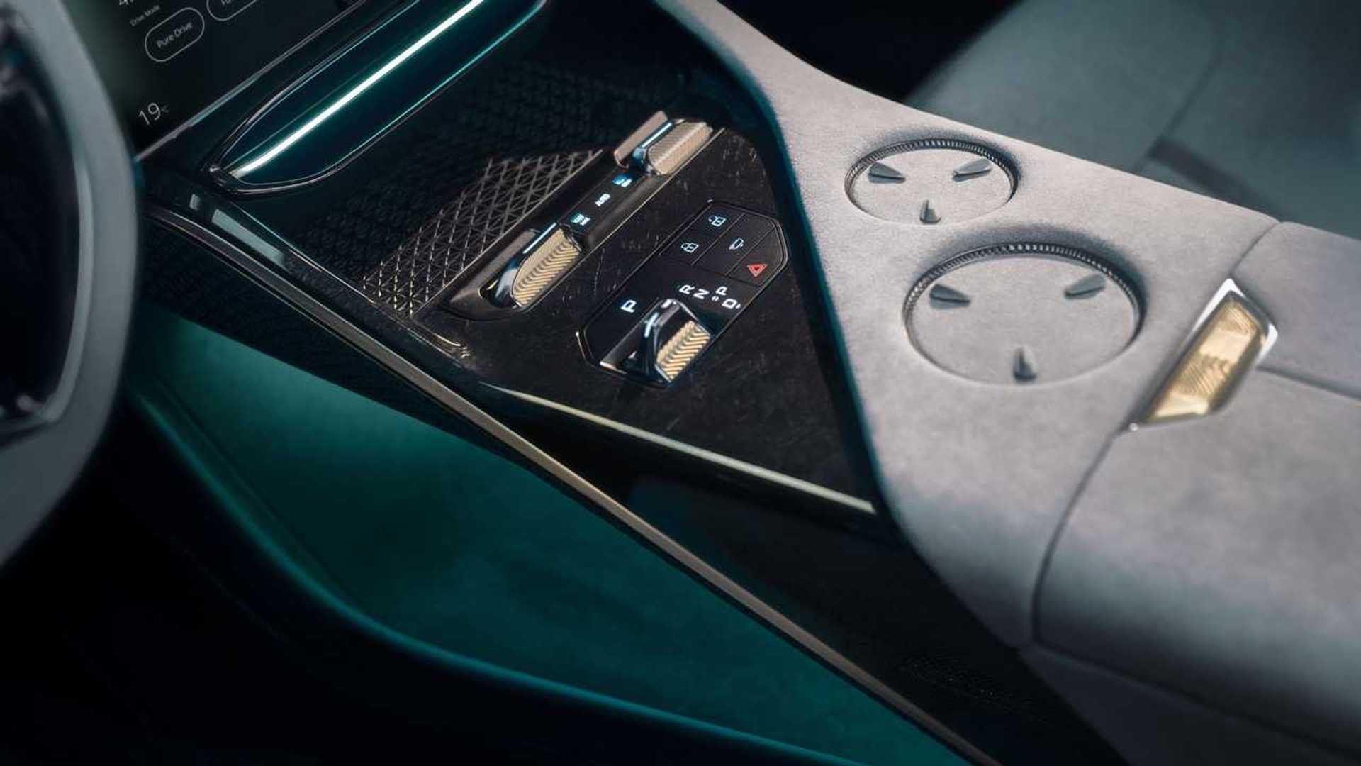 lotus-eletre-center-console.jpg