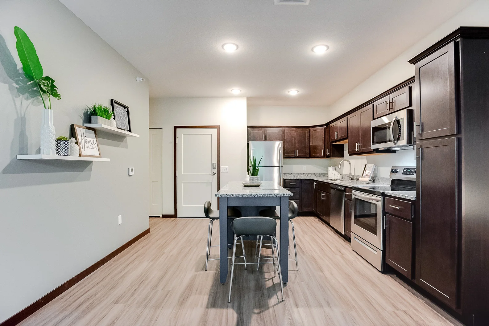 3000-Chestnut-St-110-006.jpg