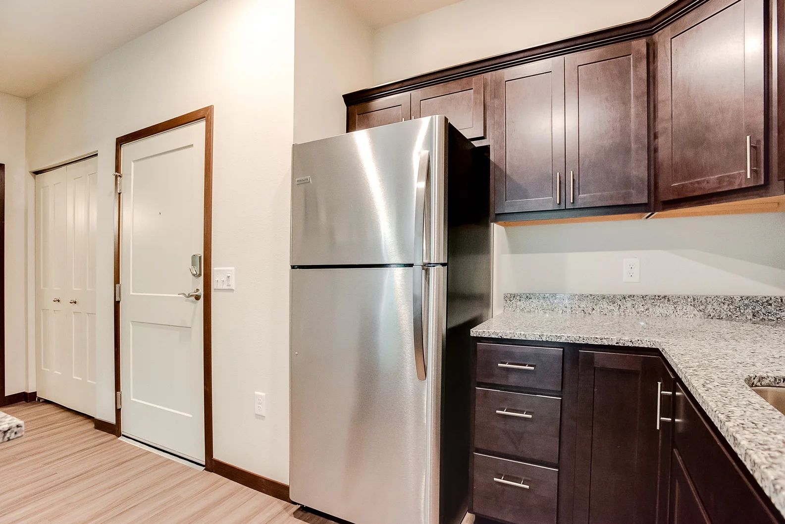 3000-Chestnut-St-110-009.jpg