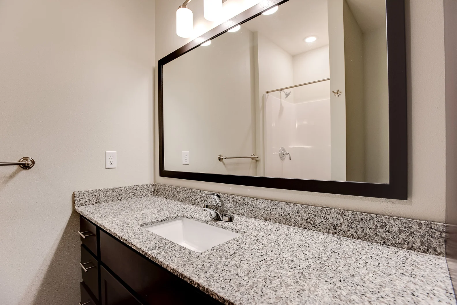 3000-Chestnut-St-114-033.jpg