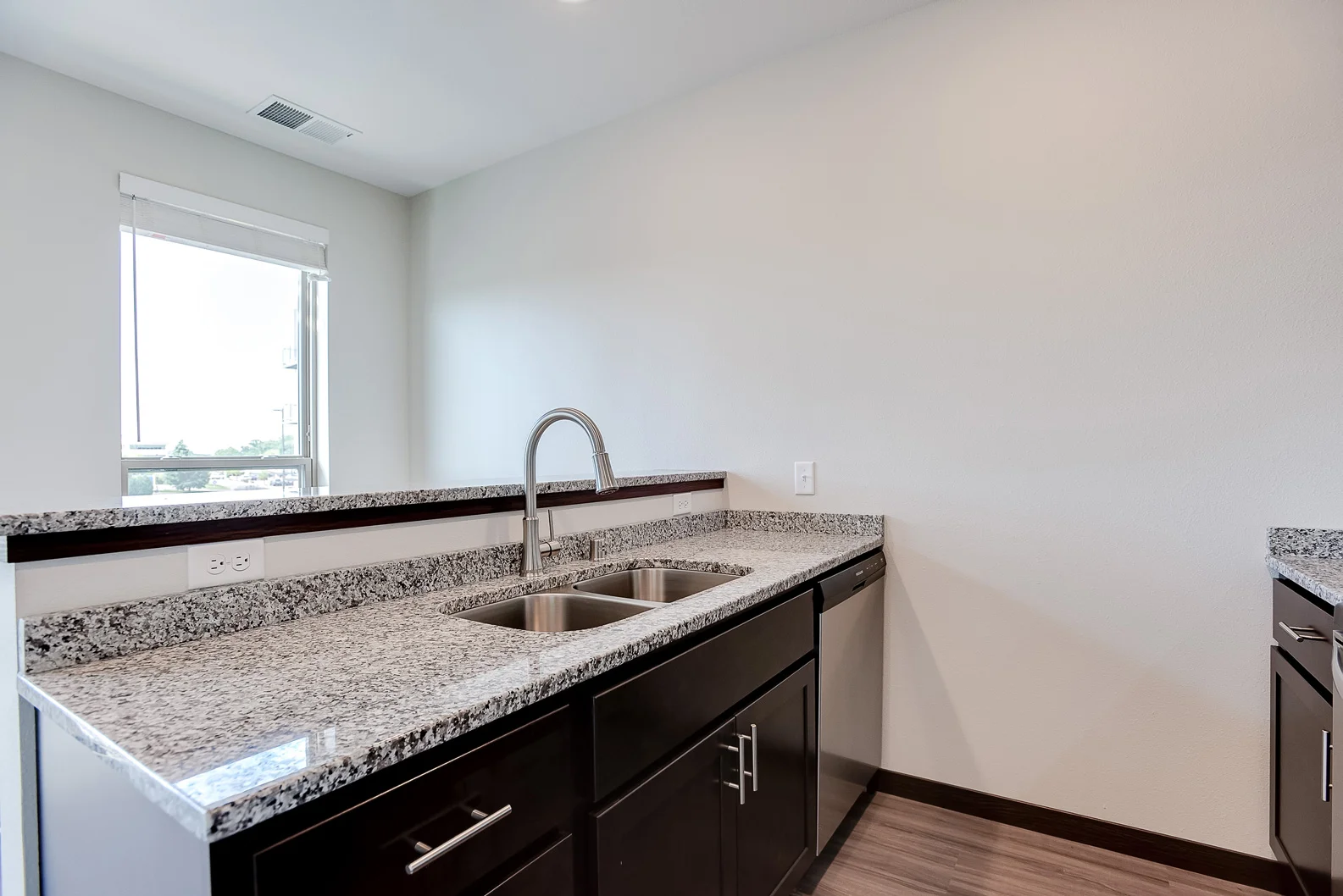 3000-Chestnut-St-207-011.jpg