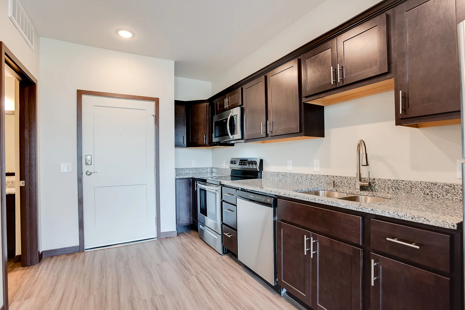 3000-Chestnut-St-319-003.jpg