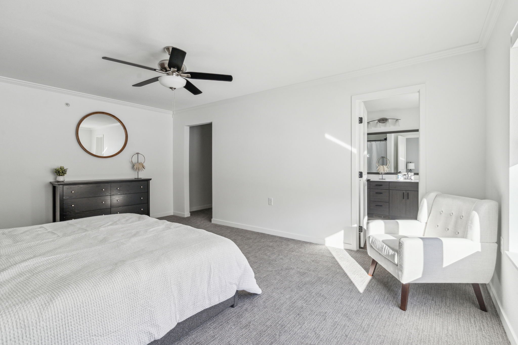 18-web-or-mls-9800 Diffley Ct-18.jpg