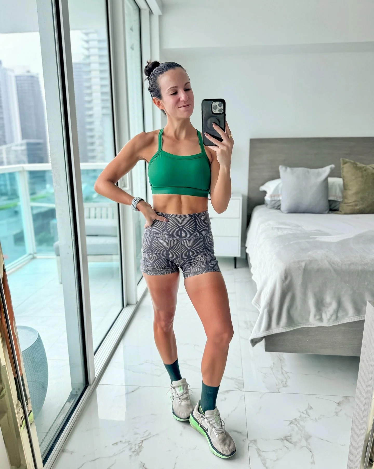 Finally worked my way back up to 50 🥳 just in time to have to lower it back down lol. I&rsquo;ll be traveling for the rest of the year so it will be tough to run more than 4-5 days per week oh well! Slide 3 is my cutest video of December and makes m