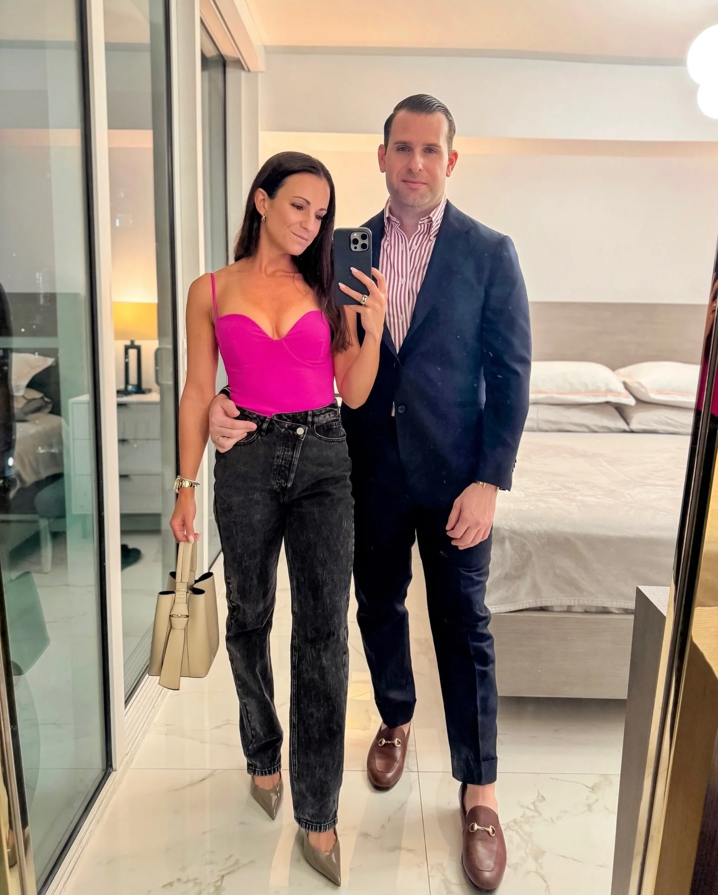 a typical second weekend of February 🍷🎉🥩

Filled with all my favorites: family + steak + wine + running + self care 💆🏻&zwj;♀️