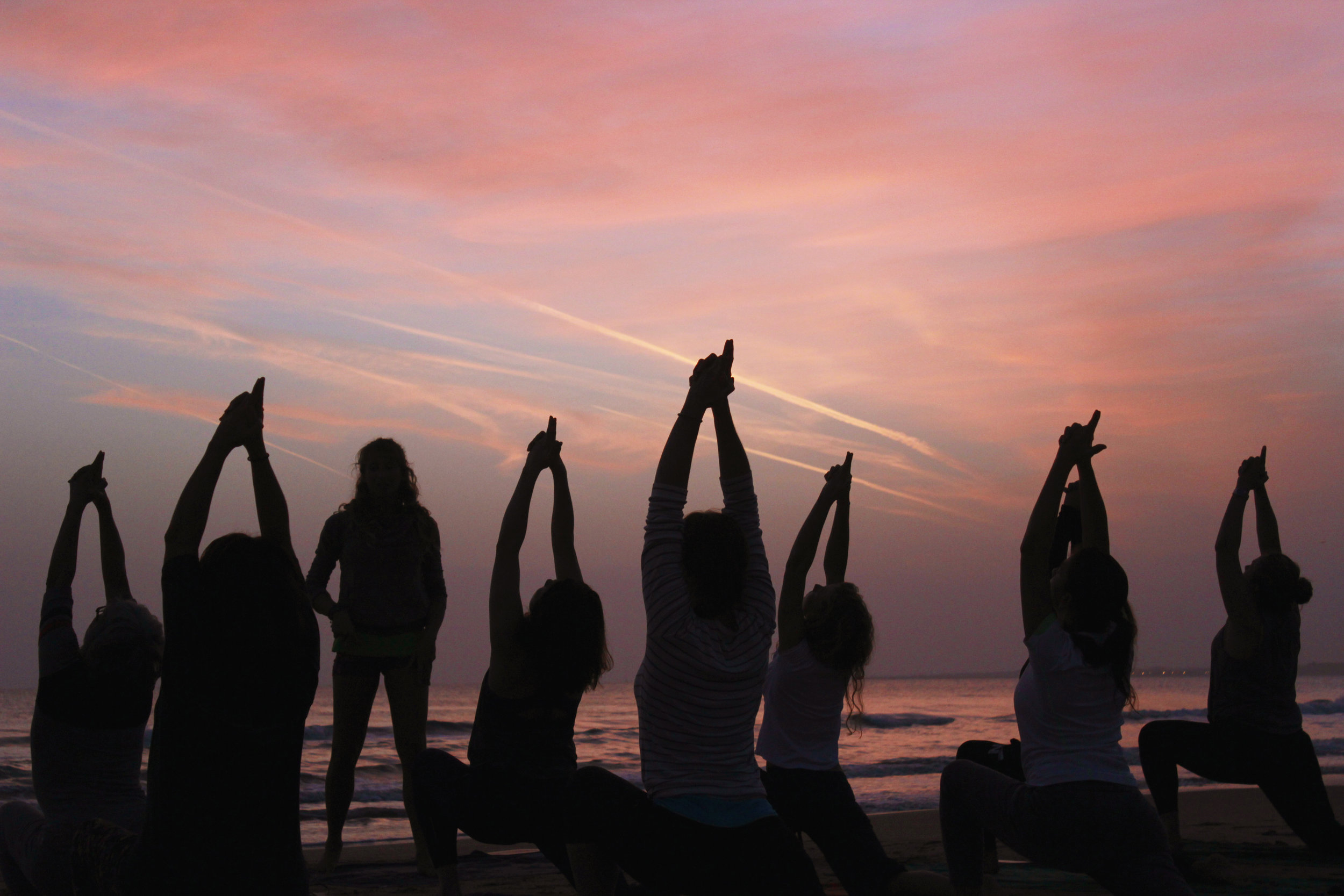 yoga_sillouethe.jpg