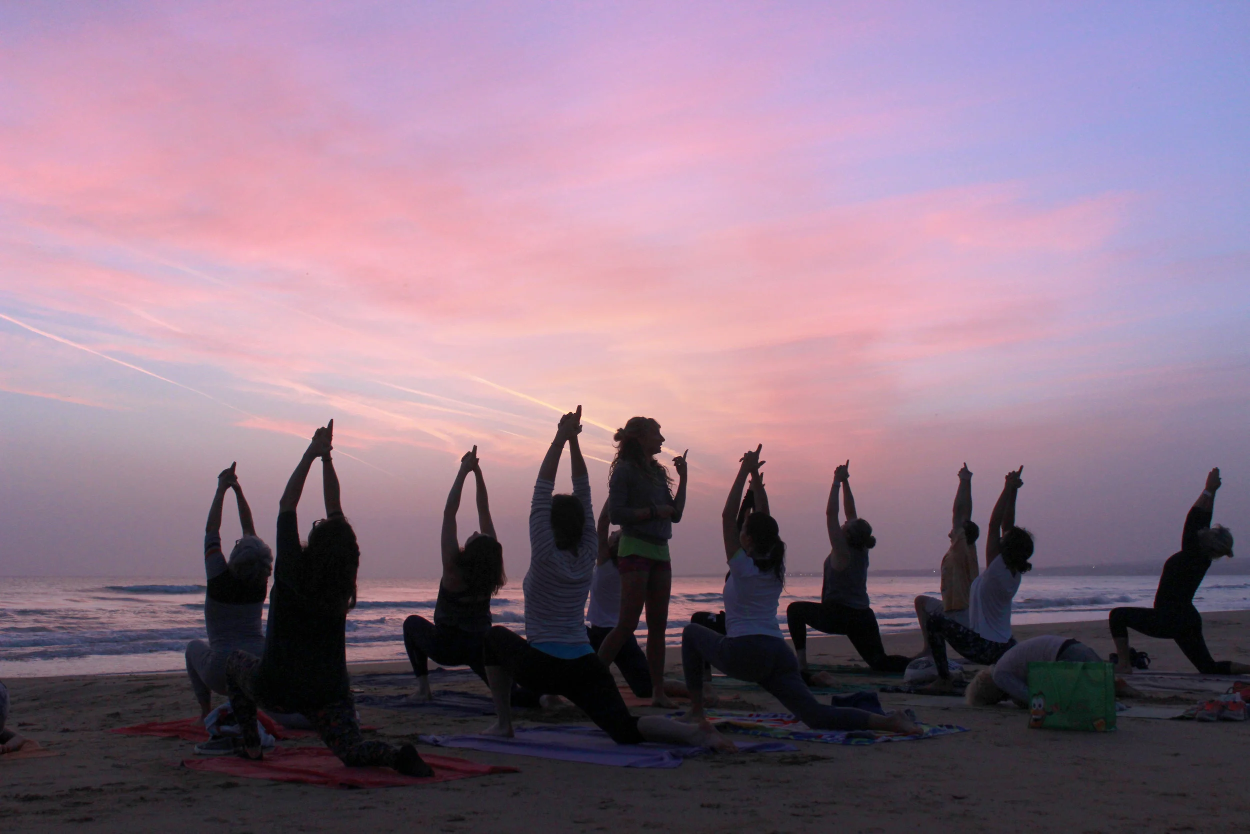 yoga_sillouethe2.jpg