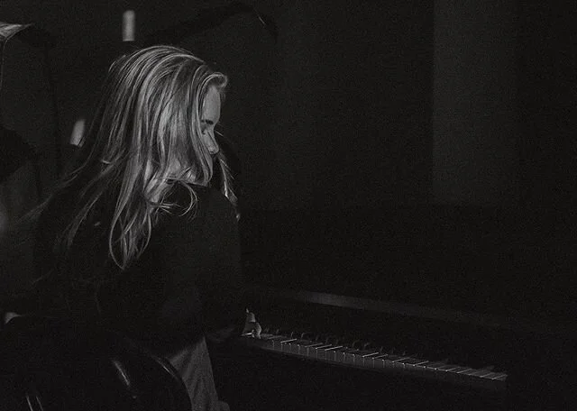 gettin kinda bluesie lately 
new things coming next week...