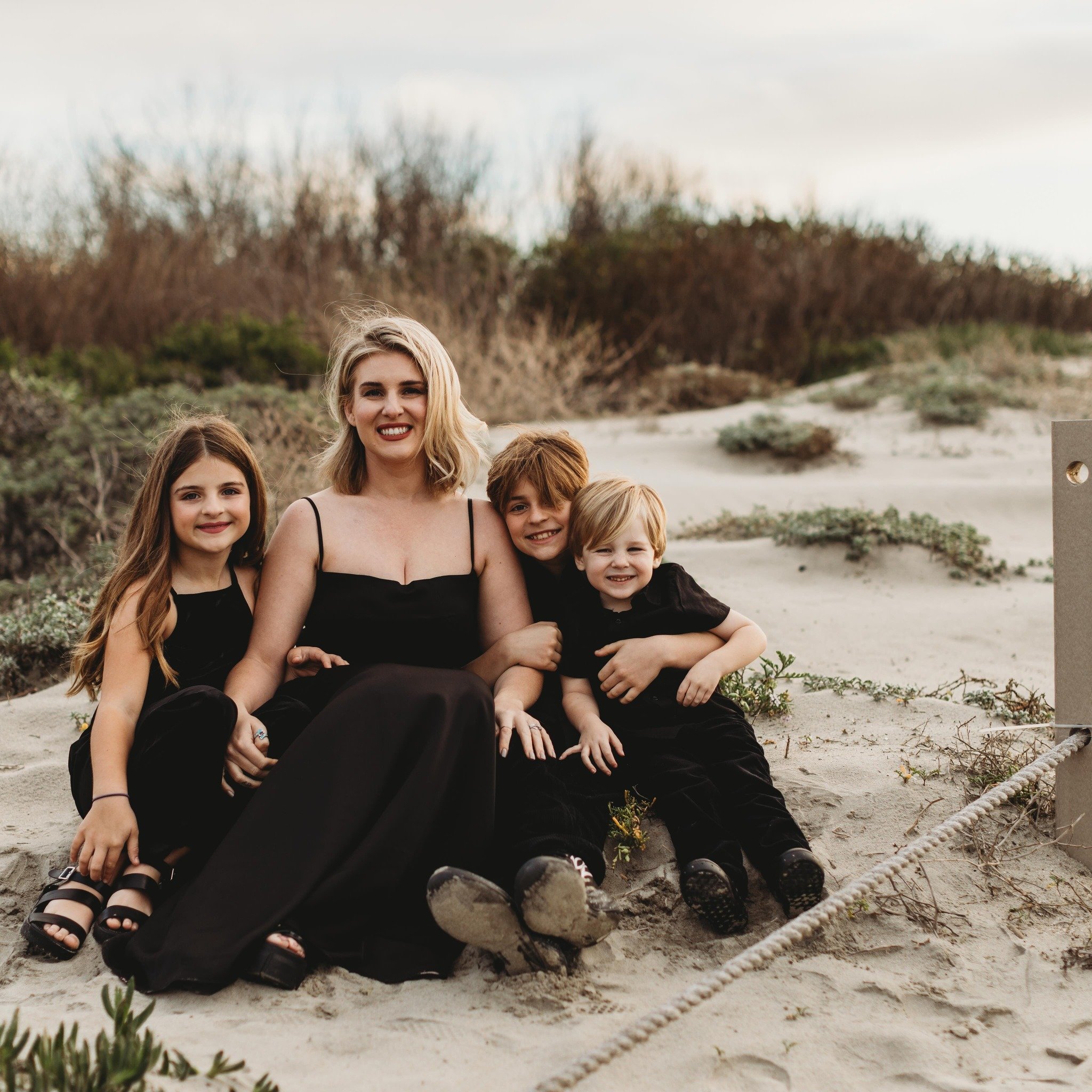 💐 Happy Mother&rsquo;s Day to all the amazing moms out there! 

I&rsquo;m Jamie, owner &amp; esthetician at Brio Skin Studio. 
Most importantly I&rsquo;m a wife &amp; Mother. I soak in all the precious moments with my children but I also enjoy my se
