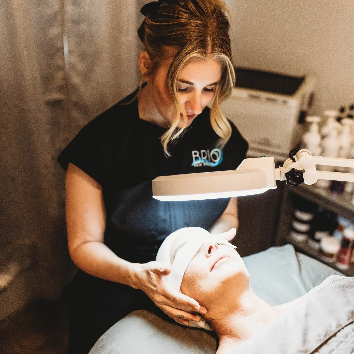 ✨ Why Your Skin Feels SO Dry &mdash; and How Vitamin Veil Fixes It ✨

If your skin has felt tight, flaky, or makeup just isn&rsquo;t sitting right, you&rsquo;re not alone.
Dry skin isn&rsquo;t just a lack of moisture &mdash; it&rsquo;s a weakened bar