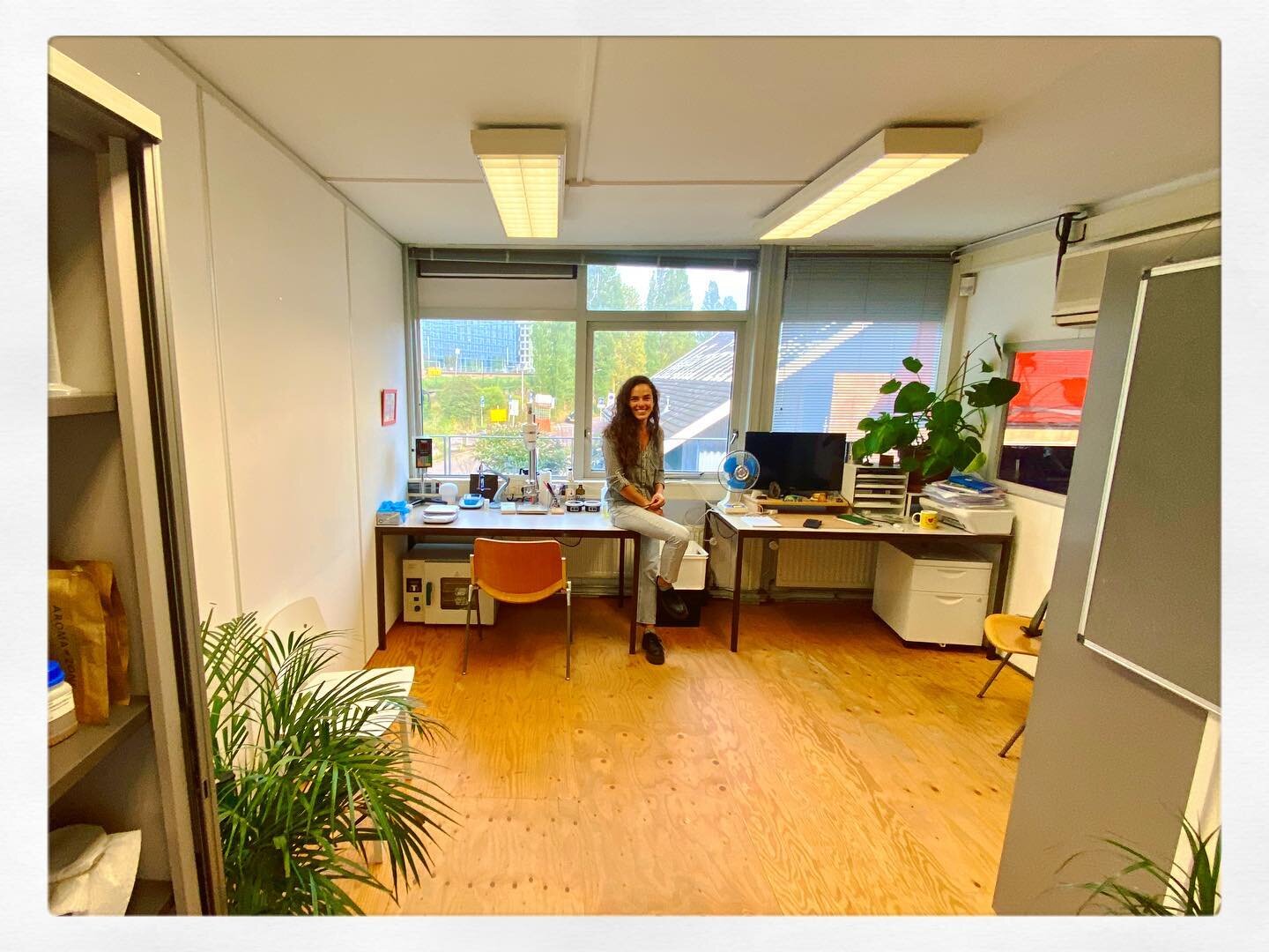 That&rsquo;s happy me in my first lab space ✨ Yesterday I changed from a table to a room at @mediamatic_ . I&rsquo;ve cleaned everything, I&rsquo;ve organized each raw material bottle (thanks to all suppliers support), I put my energy on there. This 