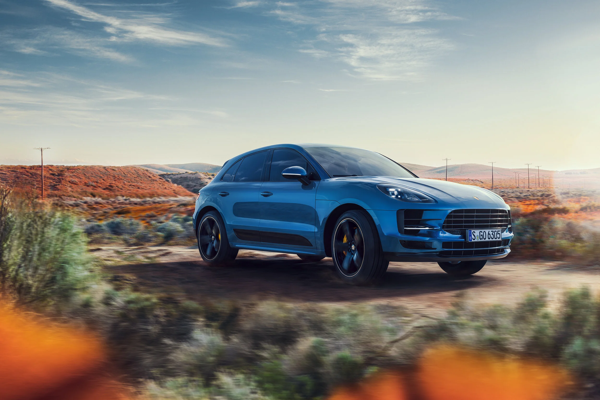 Macan_S_Front-3qtr.jpg