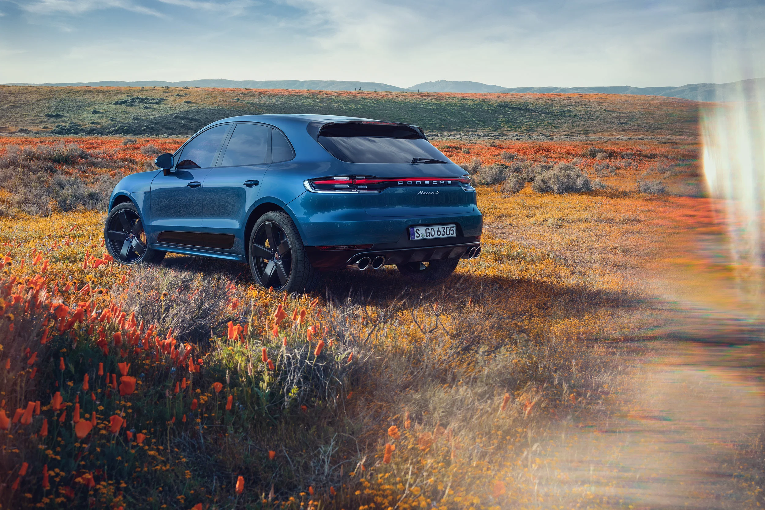 Macan_S_Rear_3qtr.jpg