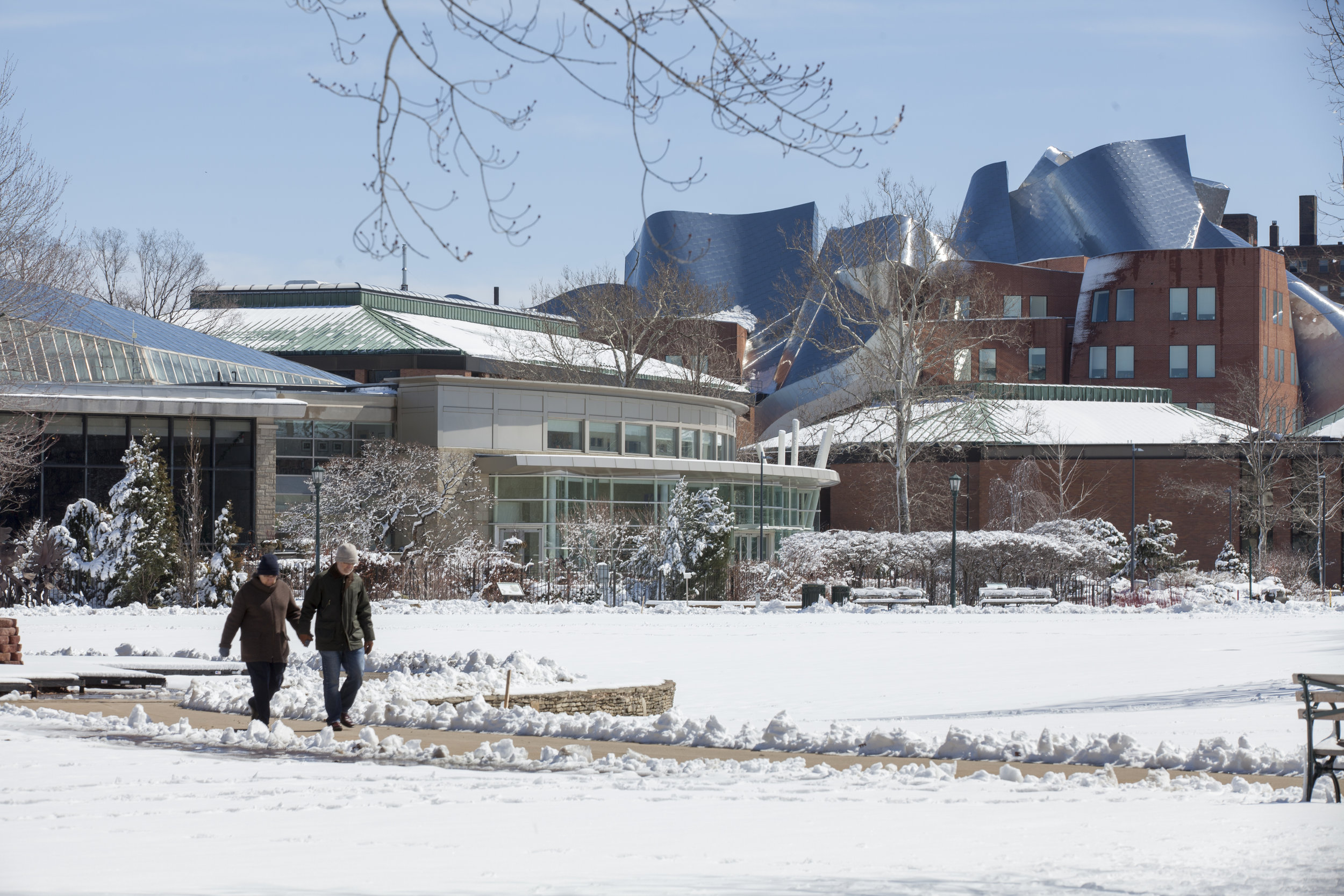  Case Western Reserve University, with a staff of more than 6,000 and an annual budget topping $1 billion, offers huge economic opportunity for local residents.   