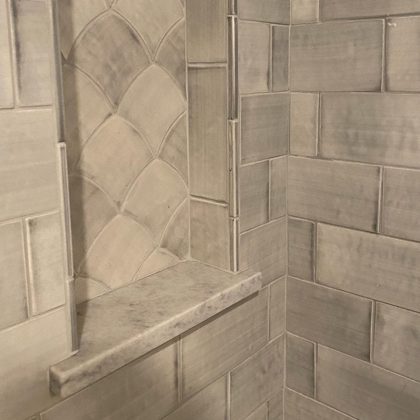 This one doesn&rsquo;t fall flat! Texture and layering is the key to good monochromatic design schemes! 🤍🤍🤍
Check out this lovely hand brushed finish on the tile. Truly, hand-made one at a time. 
@tempesttileworks 
#madeintheusa 
#madeinthepnw 
.
