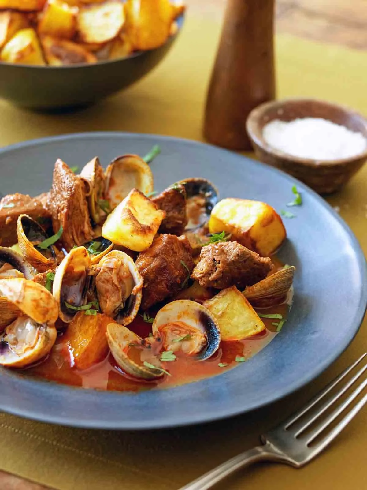 portuguese-pork-clams-porco-alentejana.jpg