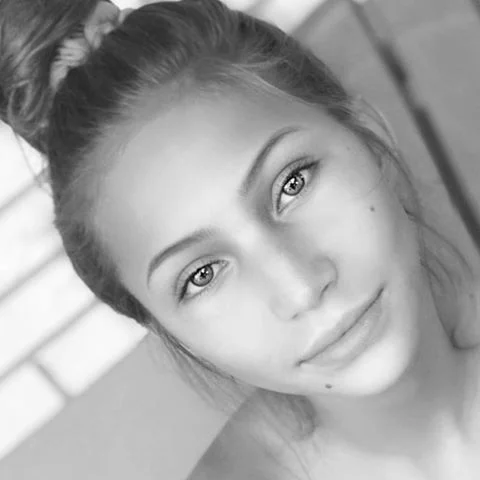 Bella C. — HANNAH NOELLE MODELS