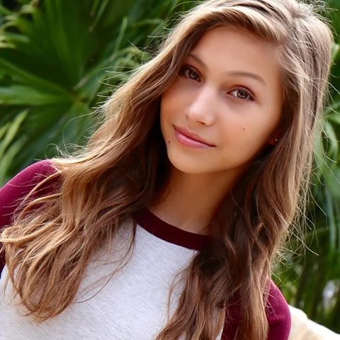 Bella C. — HANNAH NOELLE MODELS