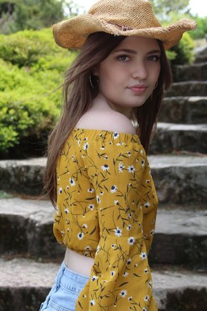 Alexandra M. — Hannah Noelle Models