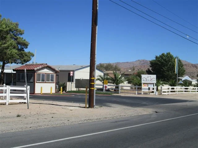 Bear Valley MHP as one enters 004.jpg