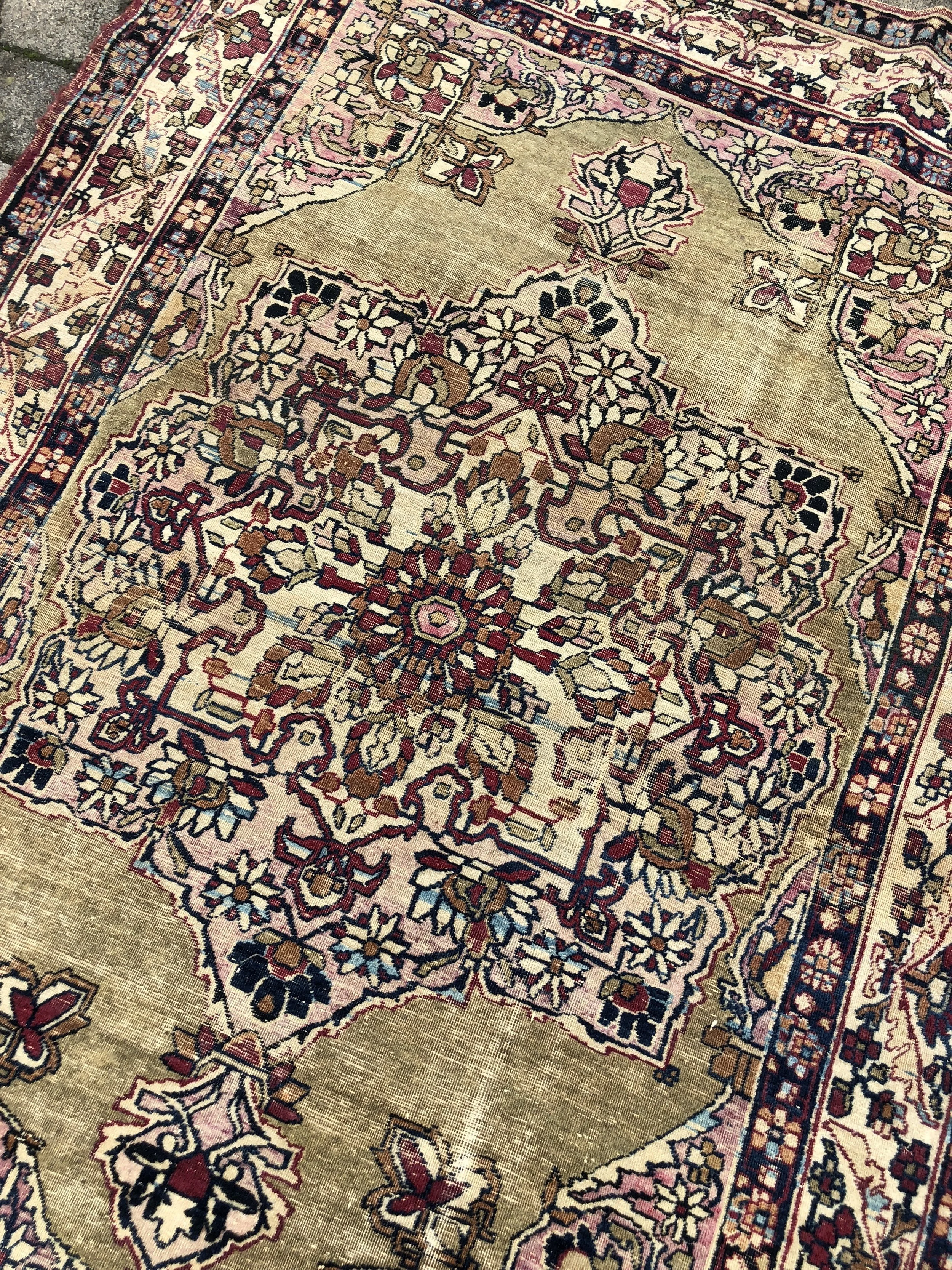 E79AE925-AA82-45CE-9D70-14AB8A1780E3