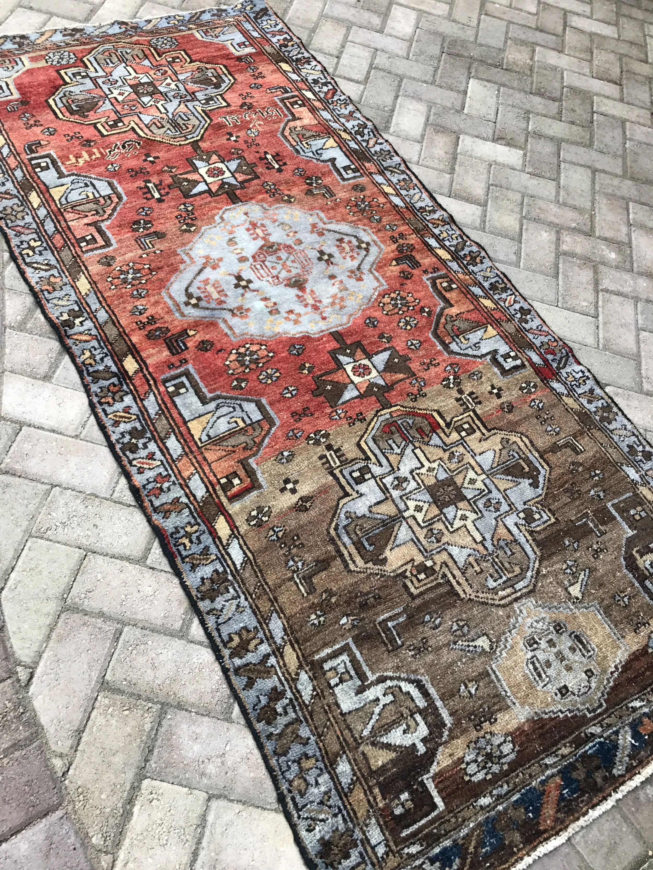 EF6CAF1C-7C24-4F1F-A3B7-545F02F49EAD