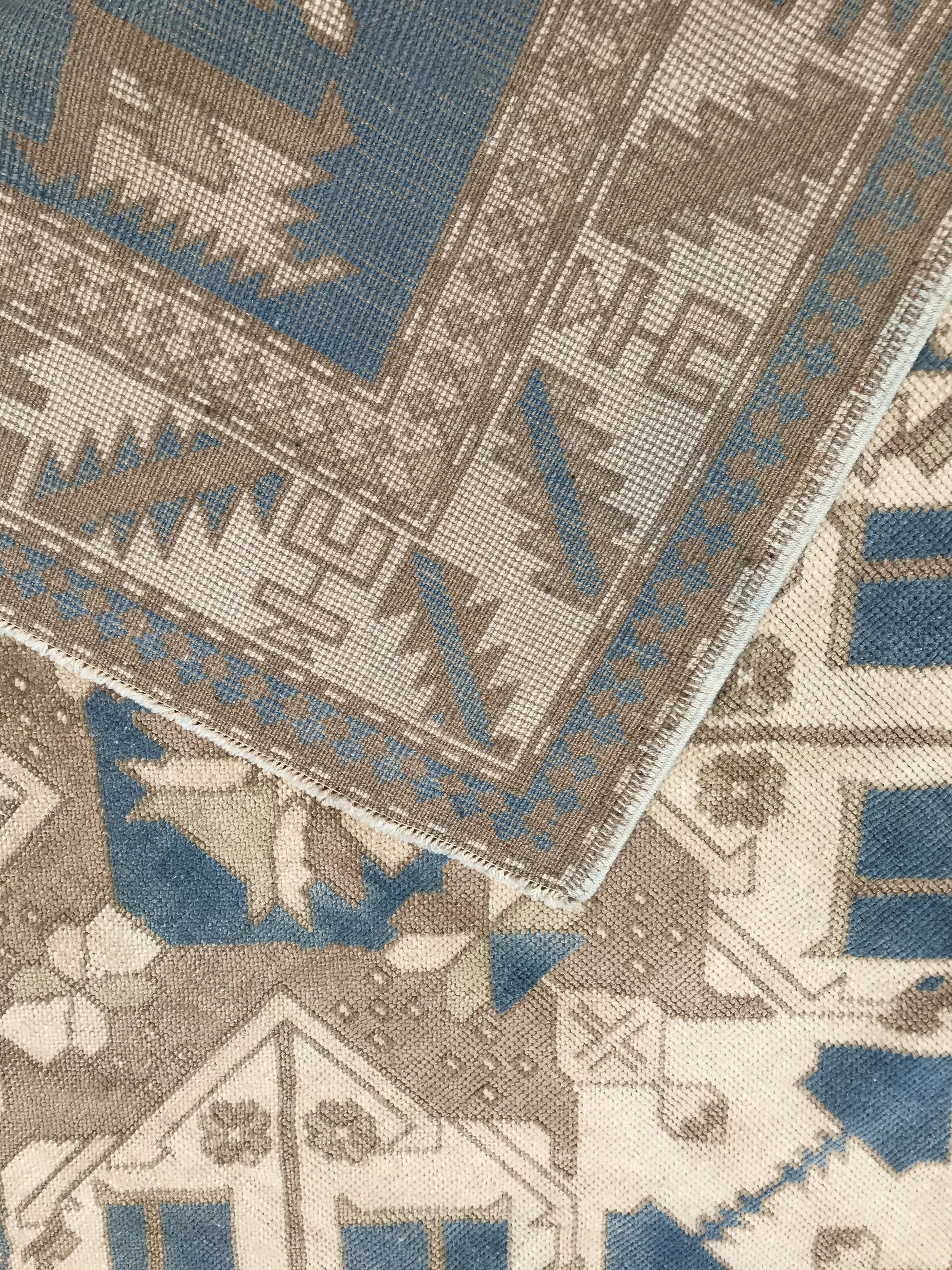 5DE2FF61-4957-4272-9E8A-7C2968B5AE7B