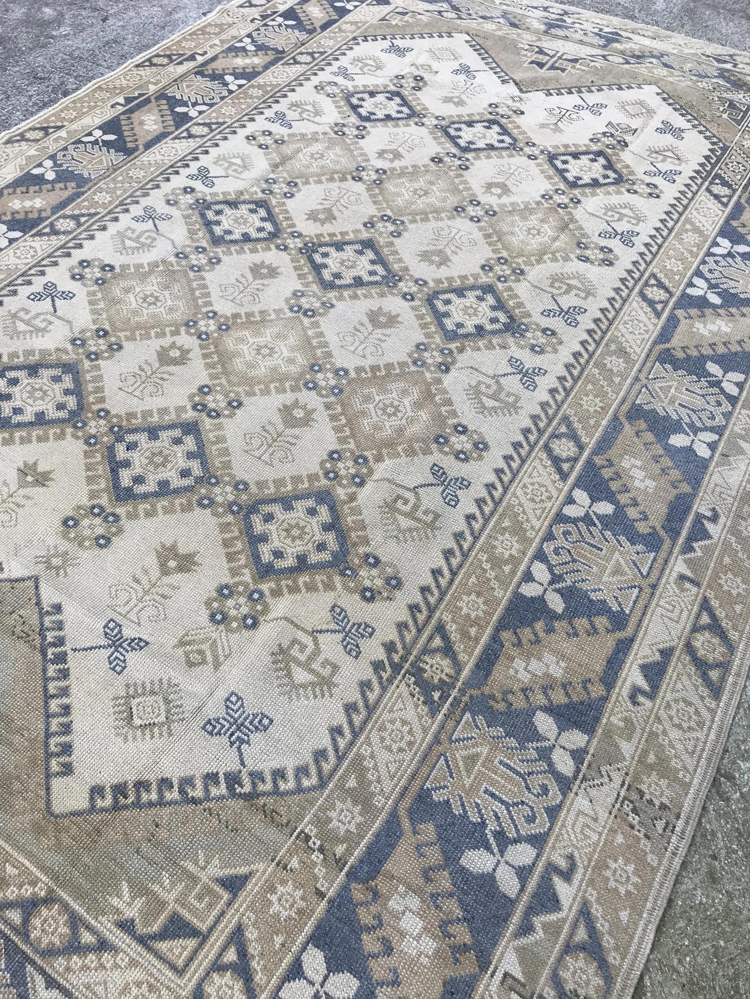 9D15D046-71A3-4F1C-A9EE-184B16BE31B2