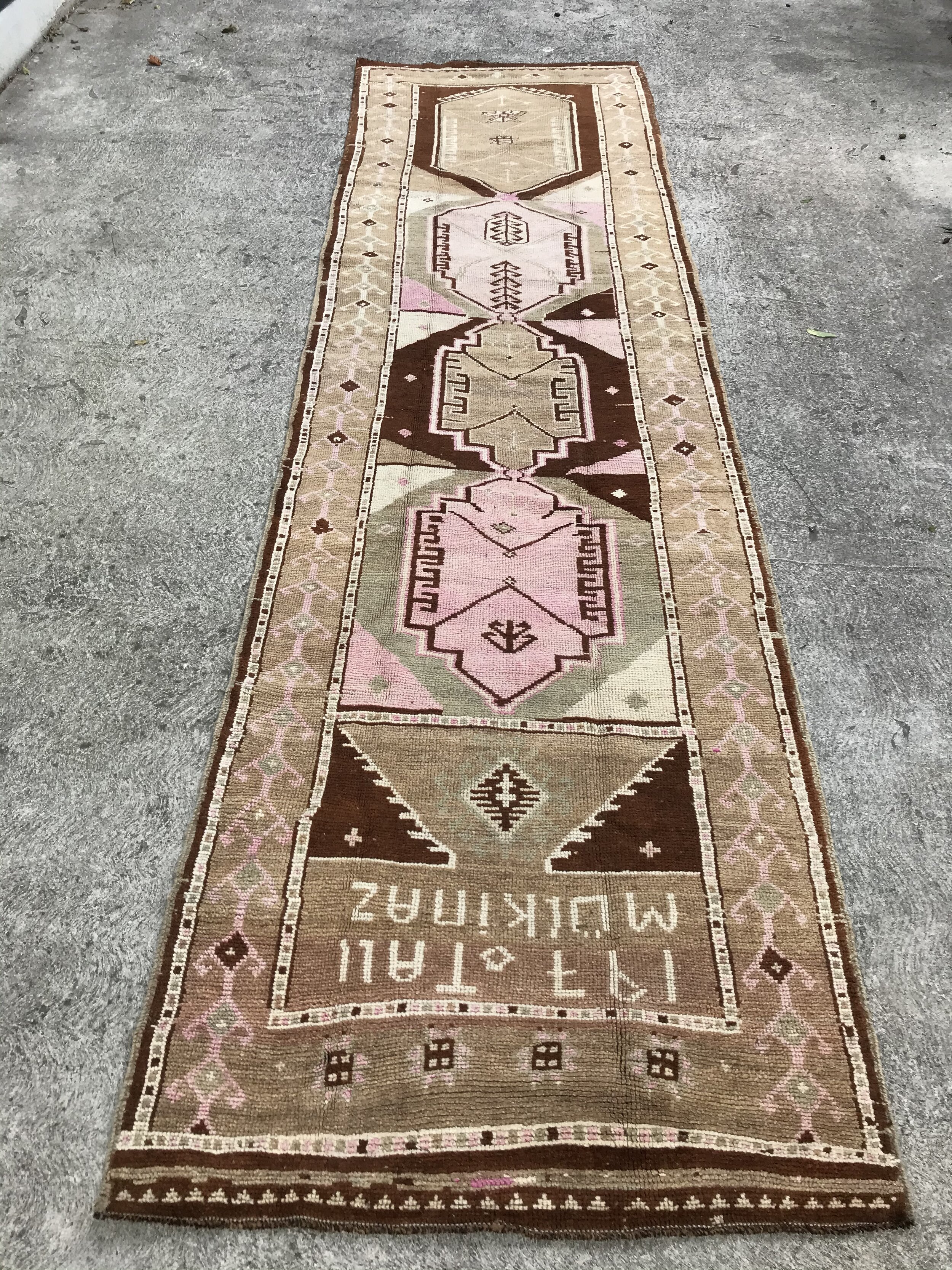 C9D579B1-44DD-4CBB-9F4B-9B856680EE6F