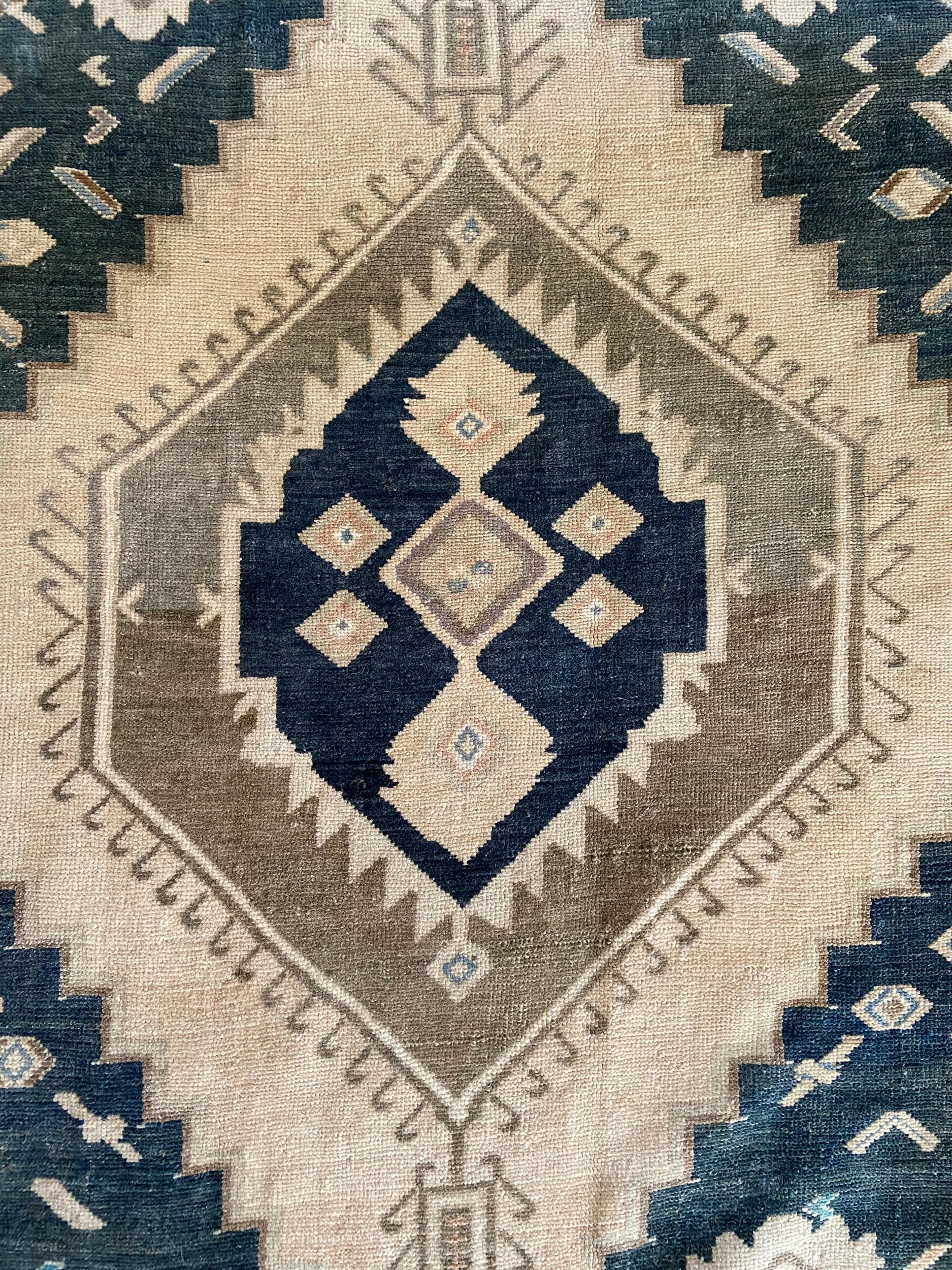 0523D6FE-CA40-4FF1-AC84-CB7ED757691D