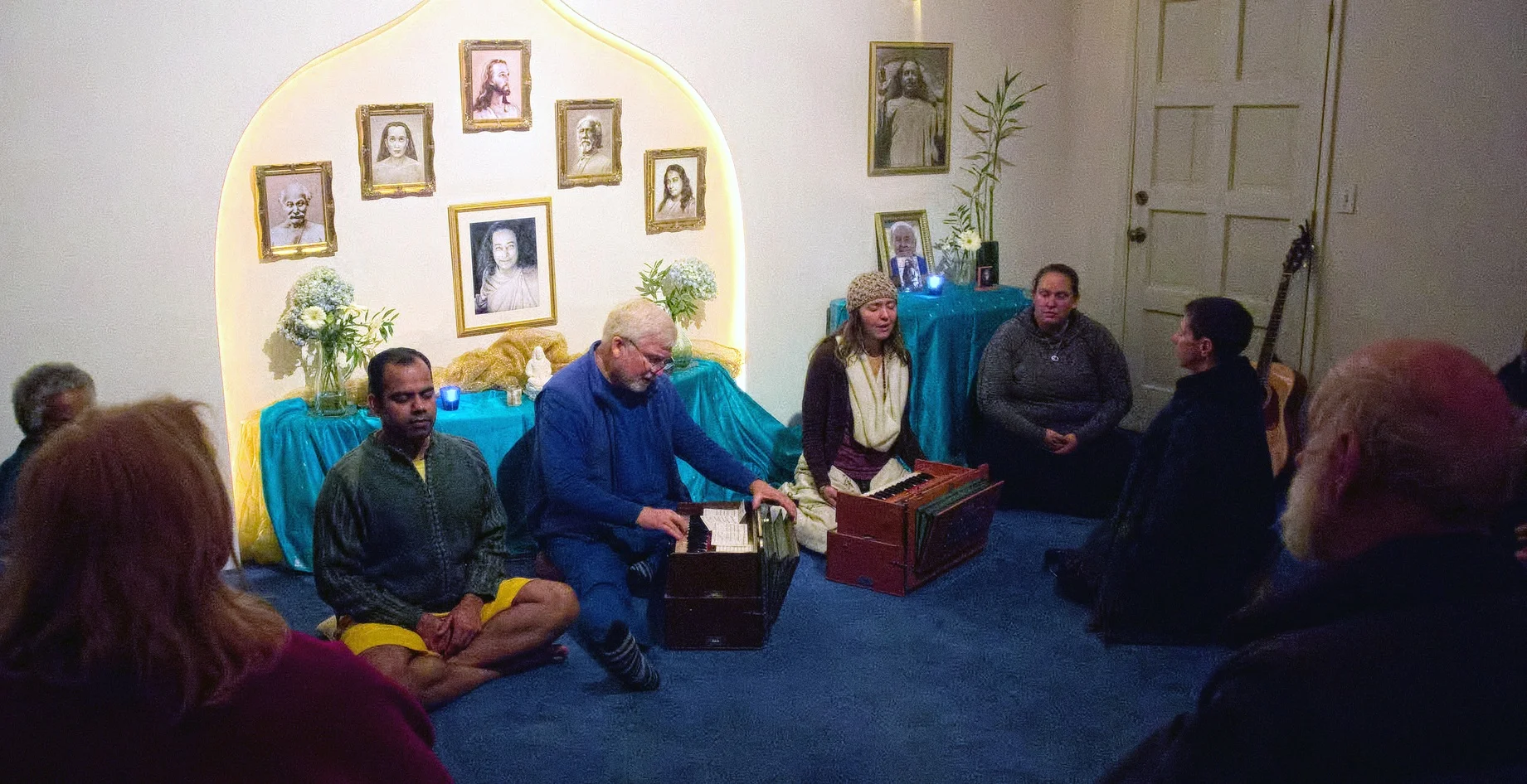 Kirtan at the Ananda Community