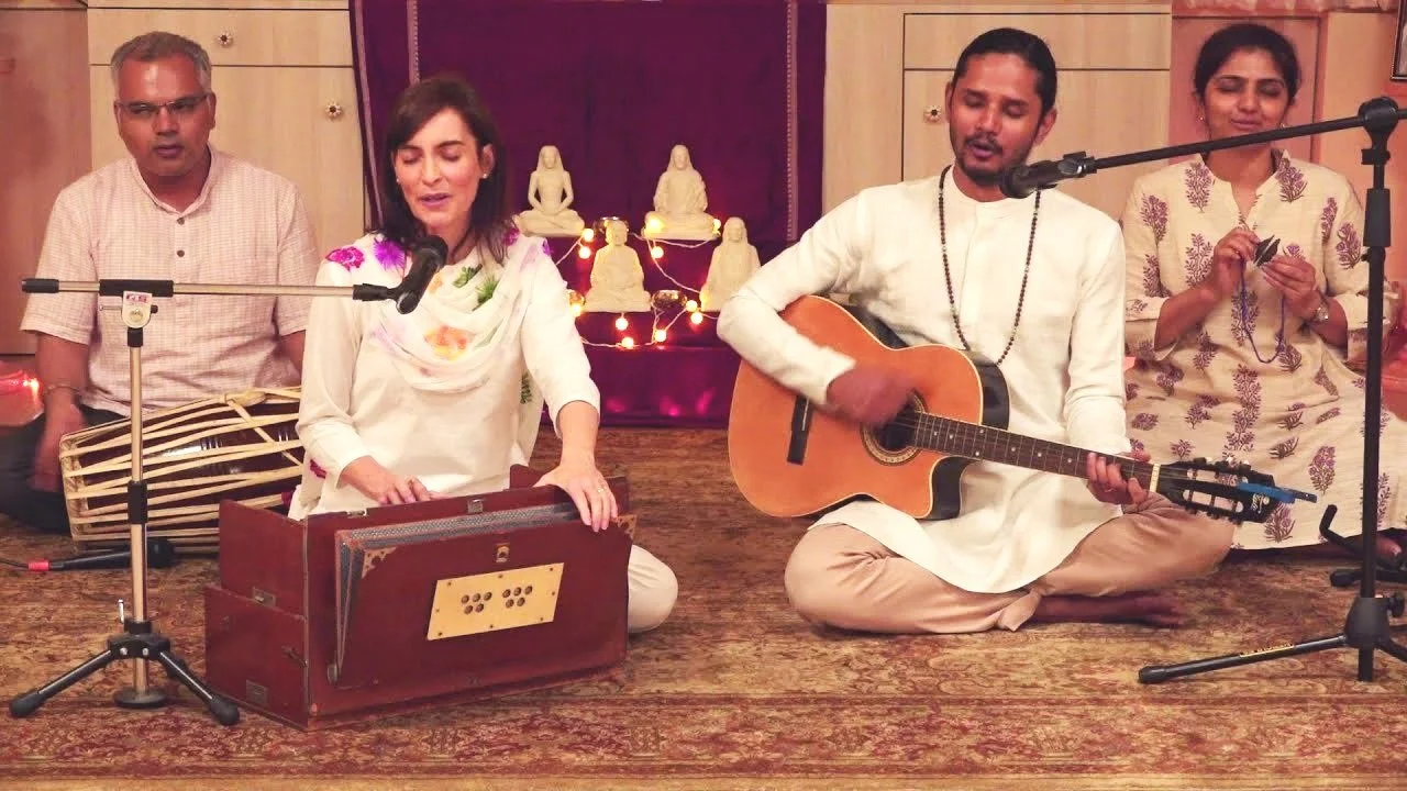 Kirtan with Narayani and Shurjo