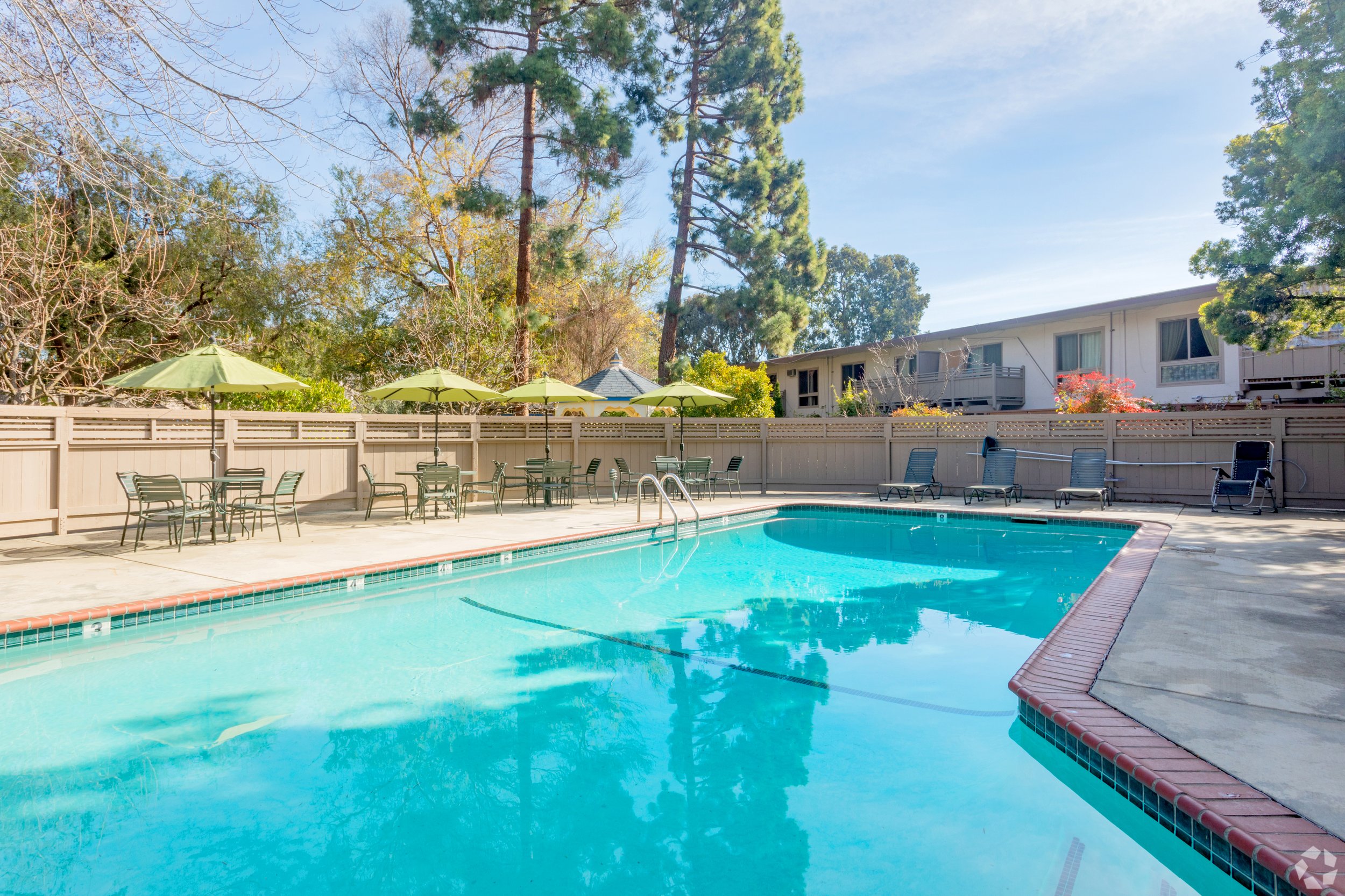 Pool - A.com.jpg
