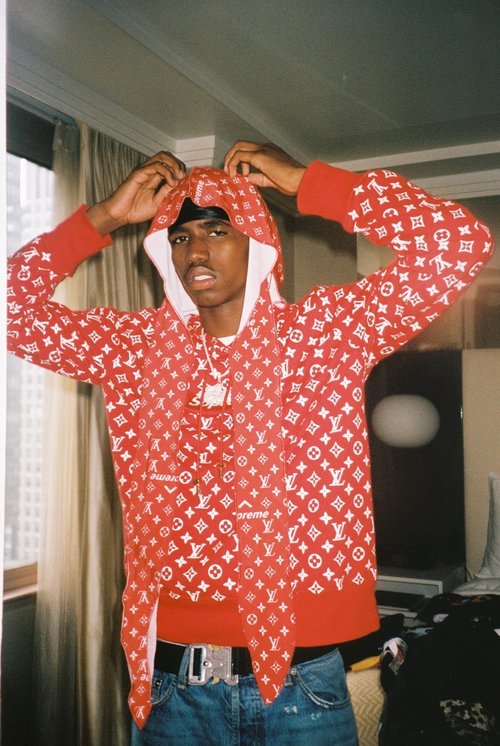 The sweatshirt hoody Louis Vuitton worn by King Combs on the