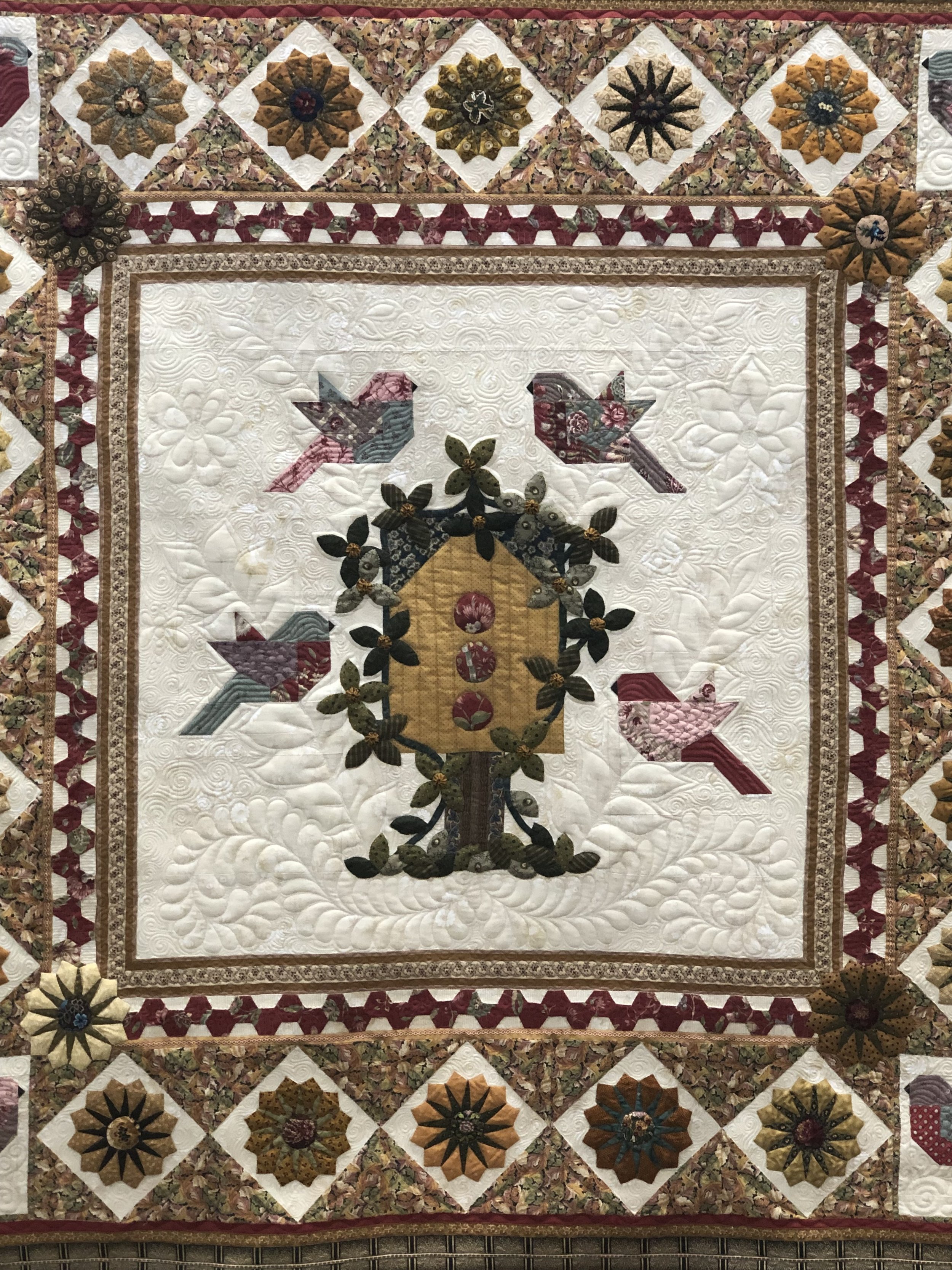 Middle Applique quilt.jpg
