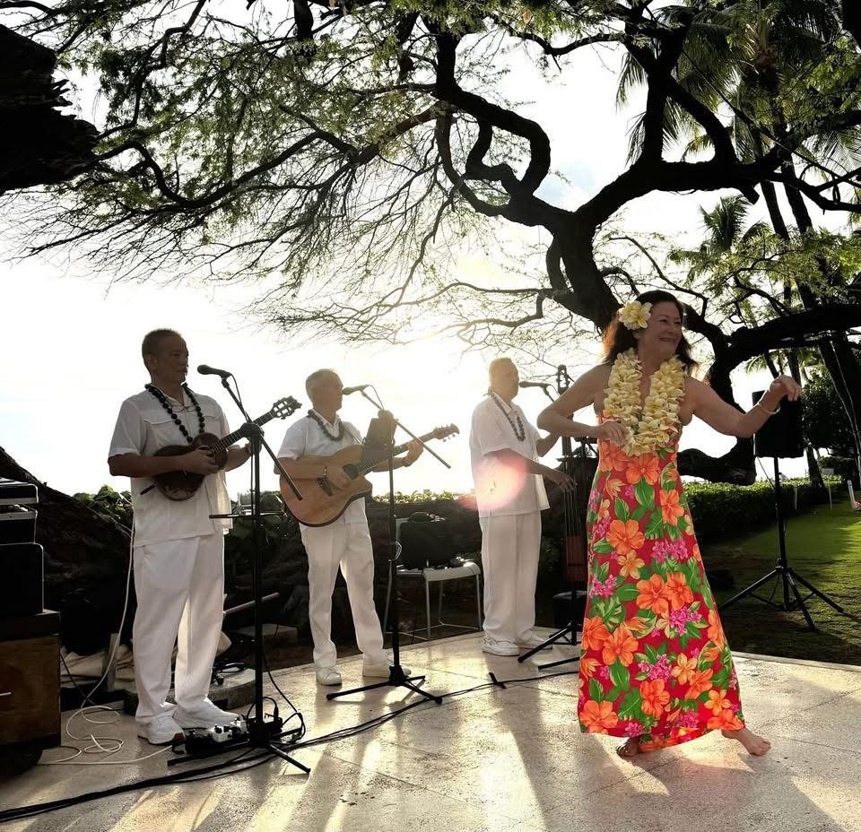 The Halekulani Hotel with Danny Naipo, Chuck Tilton and the Hula Stylings of Kanoe Miller