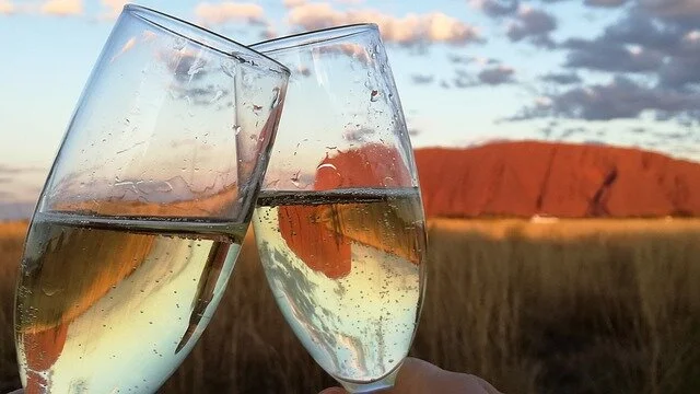 champagne-uluru.jpg