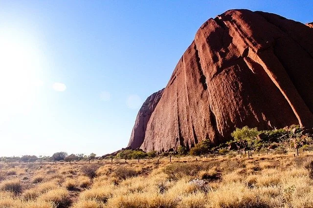 uluru-2613817_640.jpg