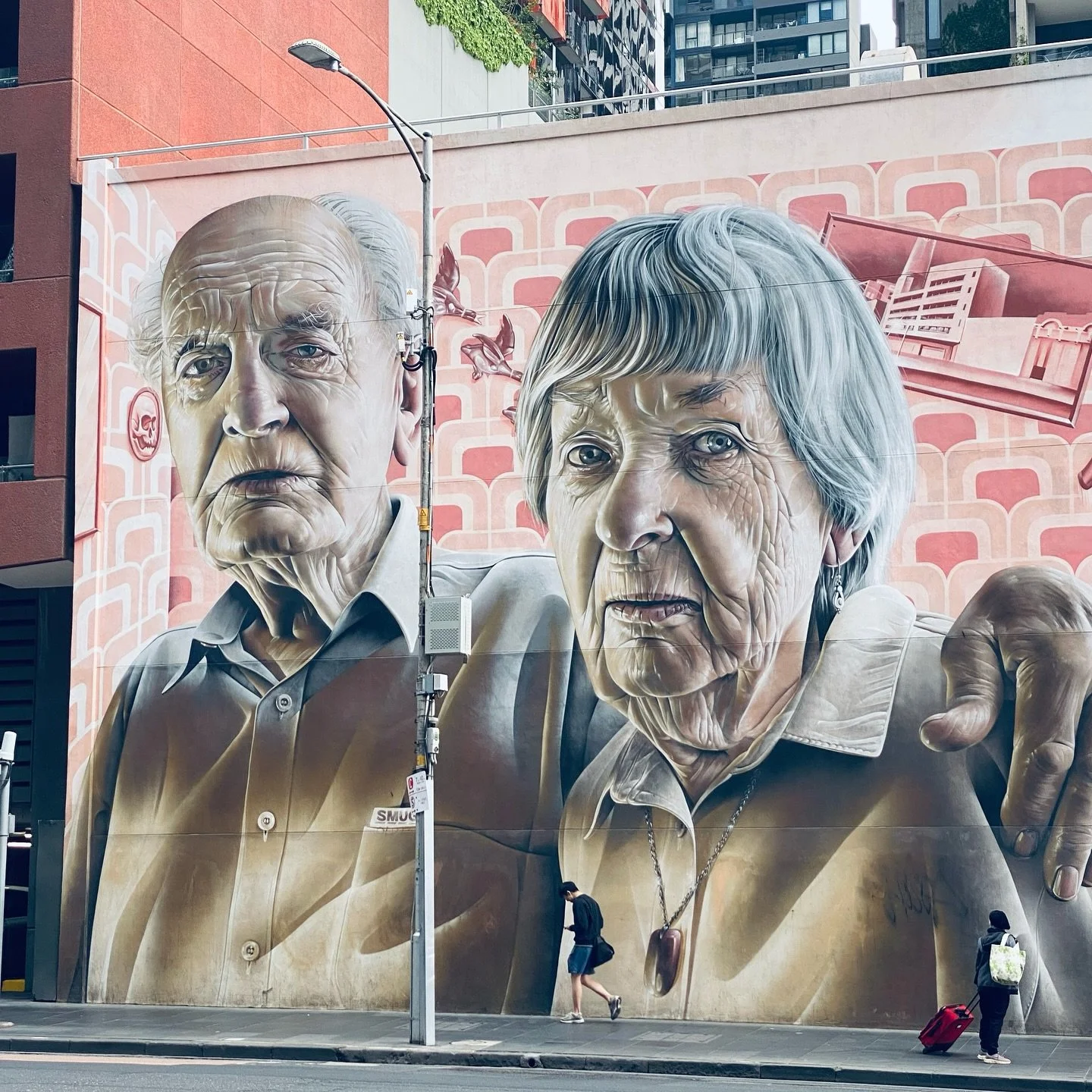 This trip wasn’t about #chasingart however when in #melbourne the art finds you!! ๐๐๐
#everywhereyouturn 
#streetart #justbeautiful