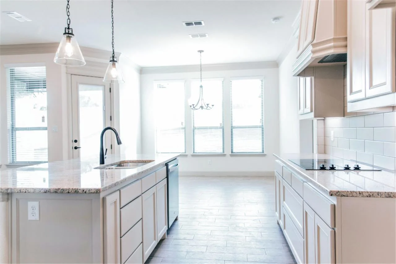 2025 Vanderbilt Kitchen.jpg