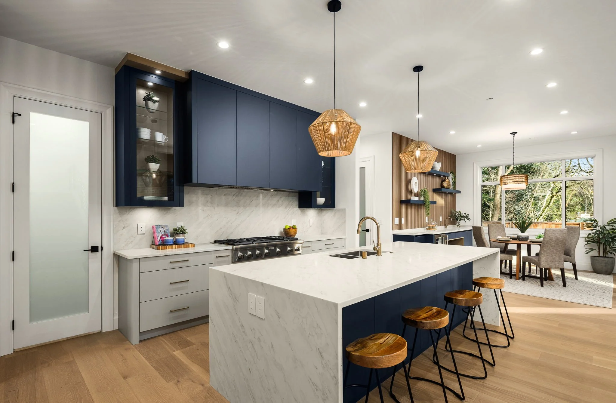 10-web-or-mls-1604-164th-pl-ne.jpg