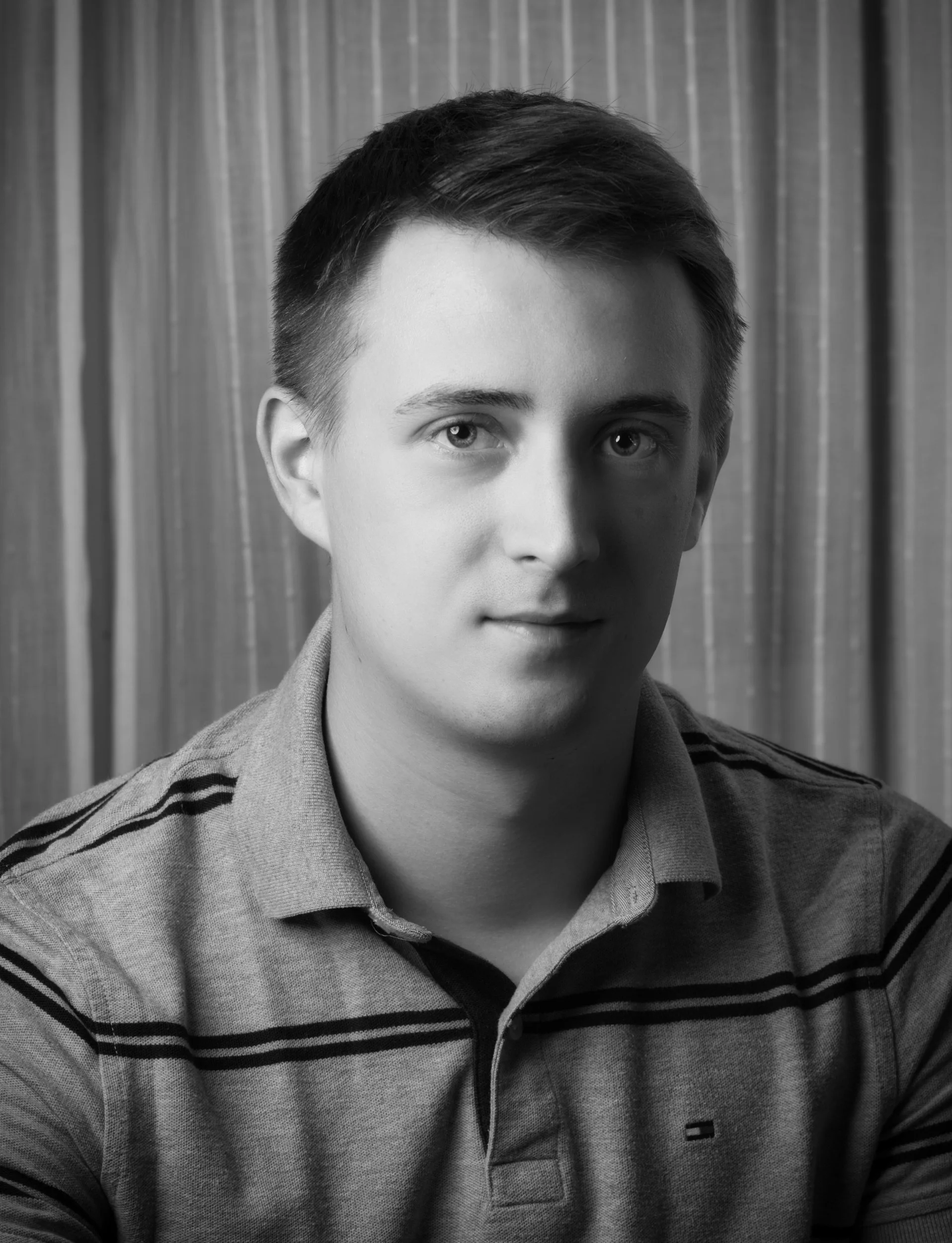 Portrait headshot of Seattle architectural photographer Mike Arty