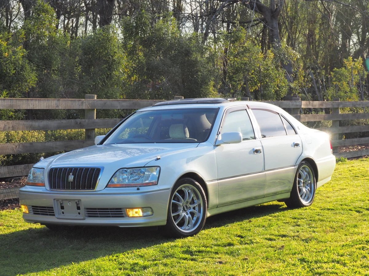 Import a Toyota Crown Majesta 