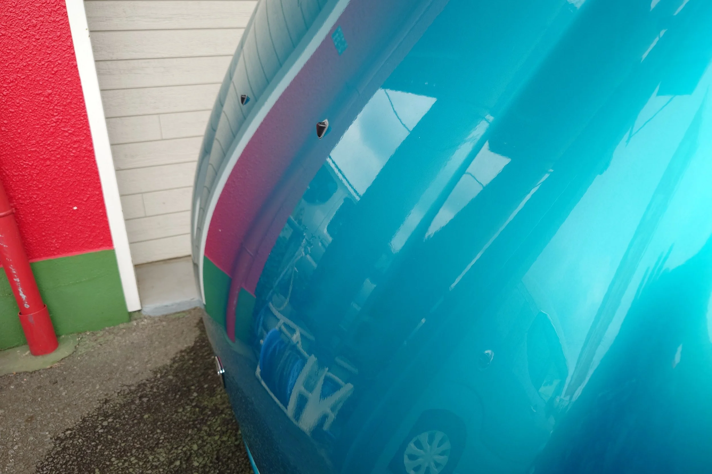 Do all the panels open and shut cleanly and how are the panel gaps and the internal structures