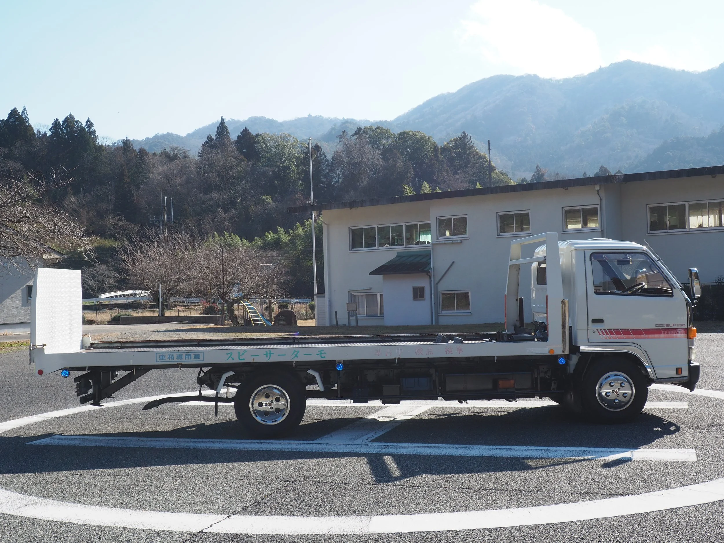 Isuzu Elf 250 Custom Single Car Carrier