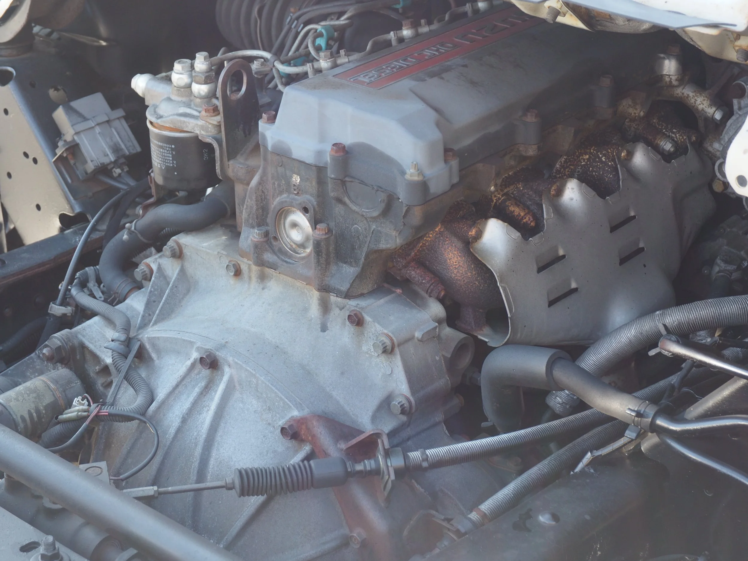 Isuzu Elf 250 Custom 4HF1 Engine