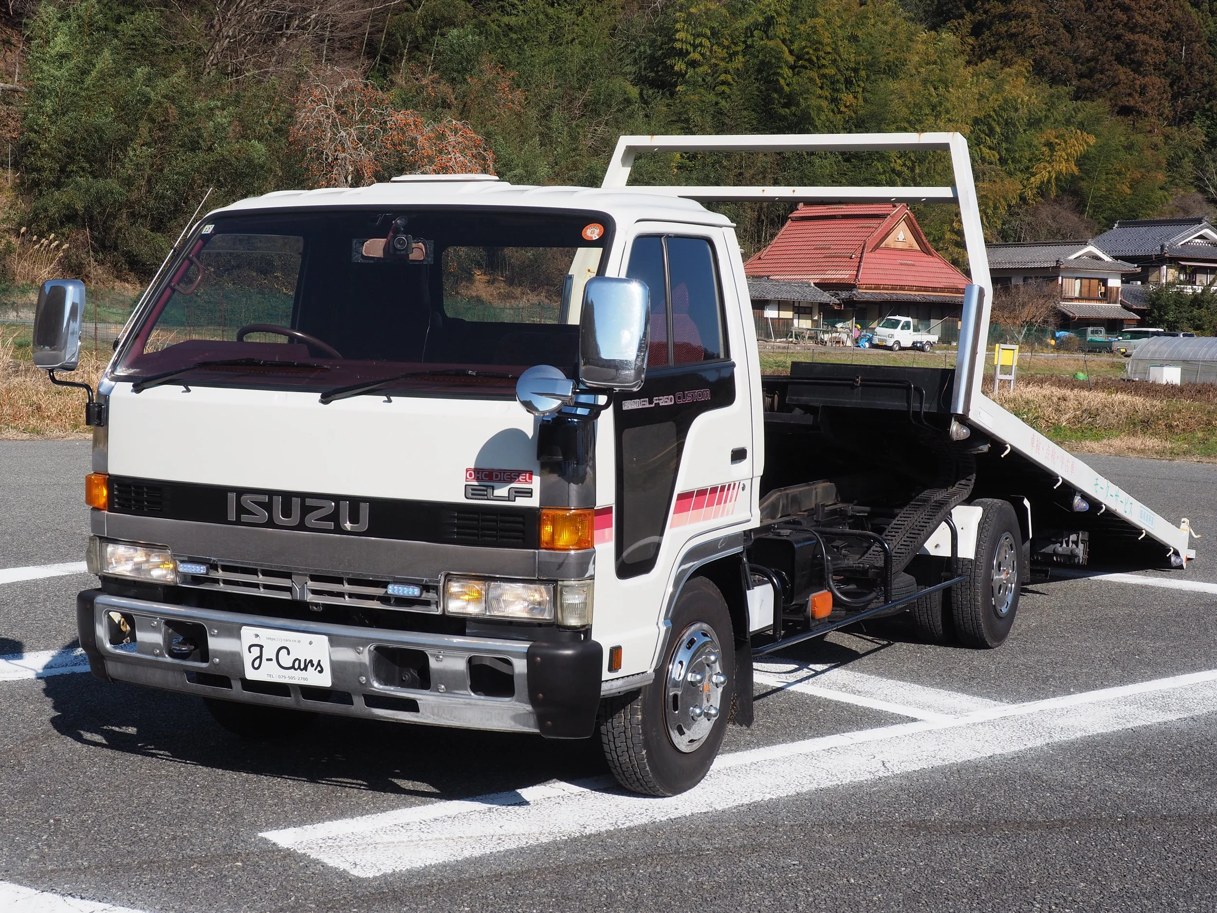 Isuzu Elf 250 Custom Tow Truck