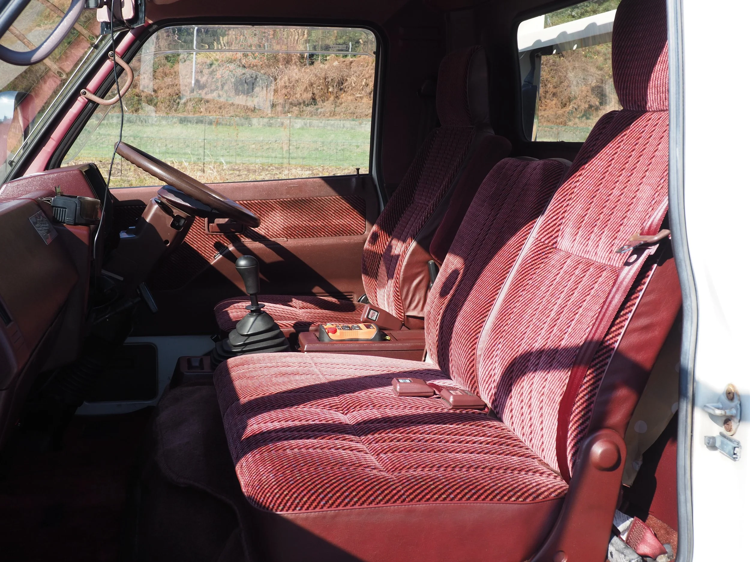 Isuzu Elf 250 Custom Interior 