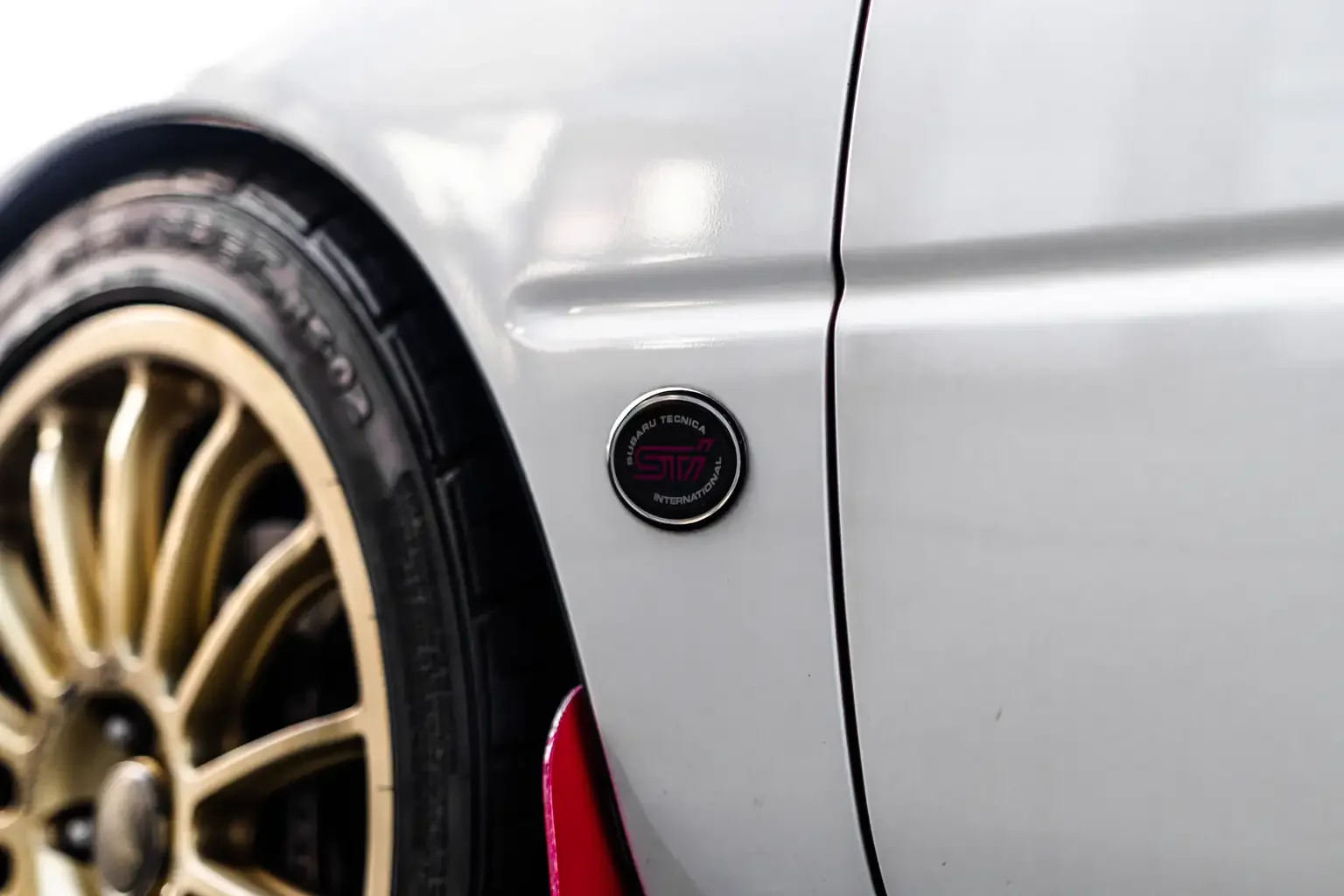 factory sti fender emblem gc8 subaru impreza WRX STi version 4 1998 JDM vehicle for export sale New Zealand